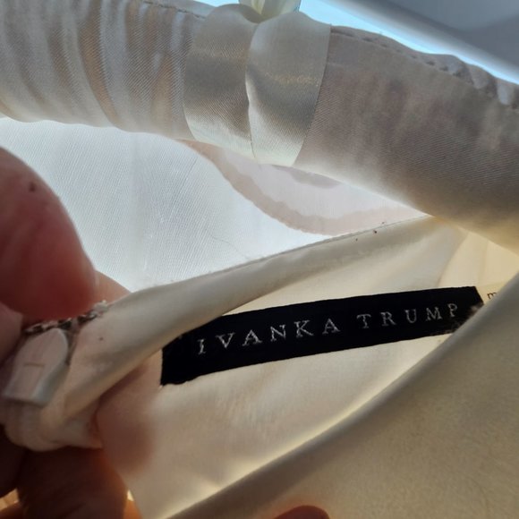 Ivanka Trump Ivory Dress Size 16 Gold Chain Sheath - Picture 9 of 10
